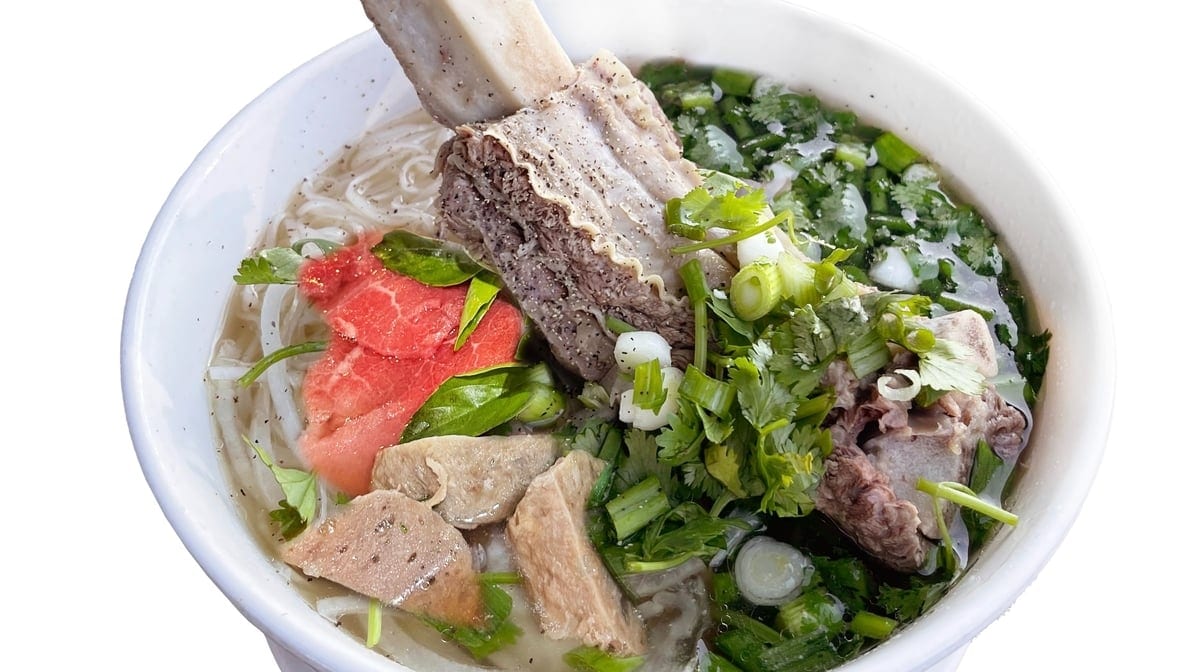 13. Deluxe Pho.