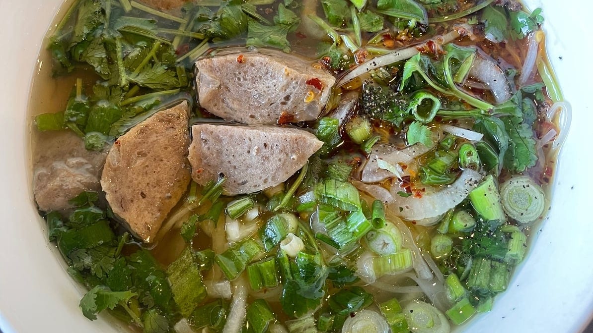 Phở Meatball.